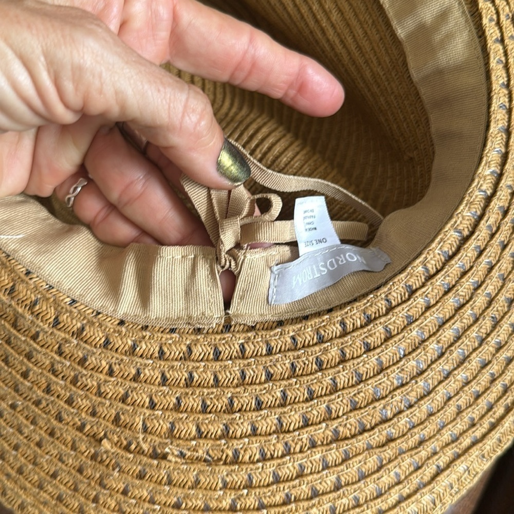 Nordstrom Straw Fedora Hat with Black Band - Picture 3 of 7